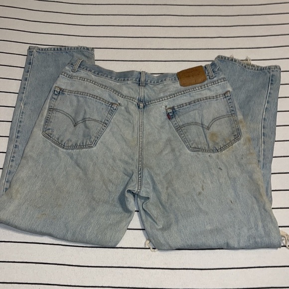 Vintage Levi’s 550 Thrashed Denim Jeans Size 40x32 - Picture 3 of 16